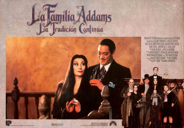 Christina Ricci, Joan Cusack, Christopher Lloyd, Anjelica Huston, Carol Kane, Carel Struycken, and Jimmy Workman in Addams Family Values (1993)