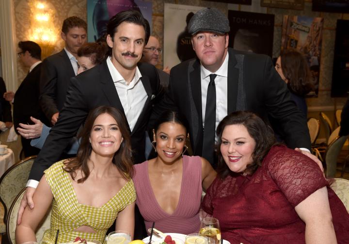 Mandy Moore, Milo Ventimiglia, Susan Kelechi Watson, Chrissy Metz, and Chris Sullivan at an event for This Is Us (2016)