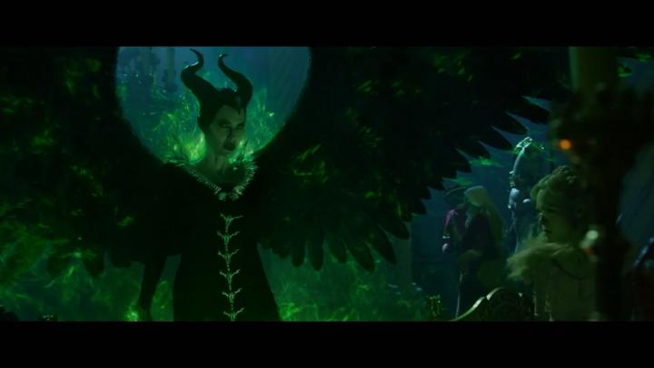 Angelina Jolie and Elle Fanning in Maleficent: Mistress of Evil (2019)