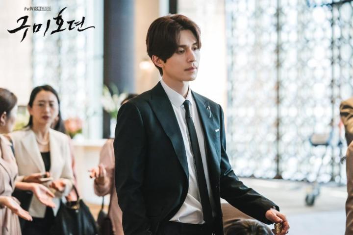 Lee Dong-Wook in Tale of the Nine Tailed (2020)