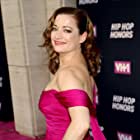 Laura Michelle Kelly در نقش Lucy