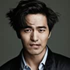 Lee Jin-Wook در نقش Woo-jin