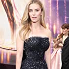 Betty Gilpin در نقش Emmy Forester